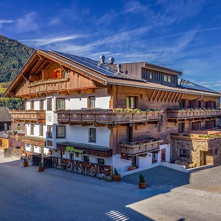 Hotel Alpenstolz Mieders Bagian luar foto
