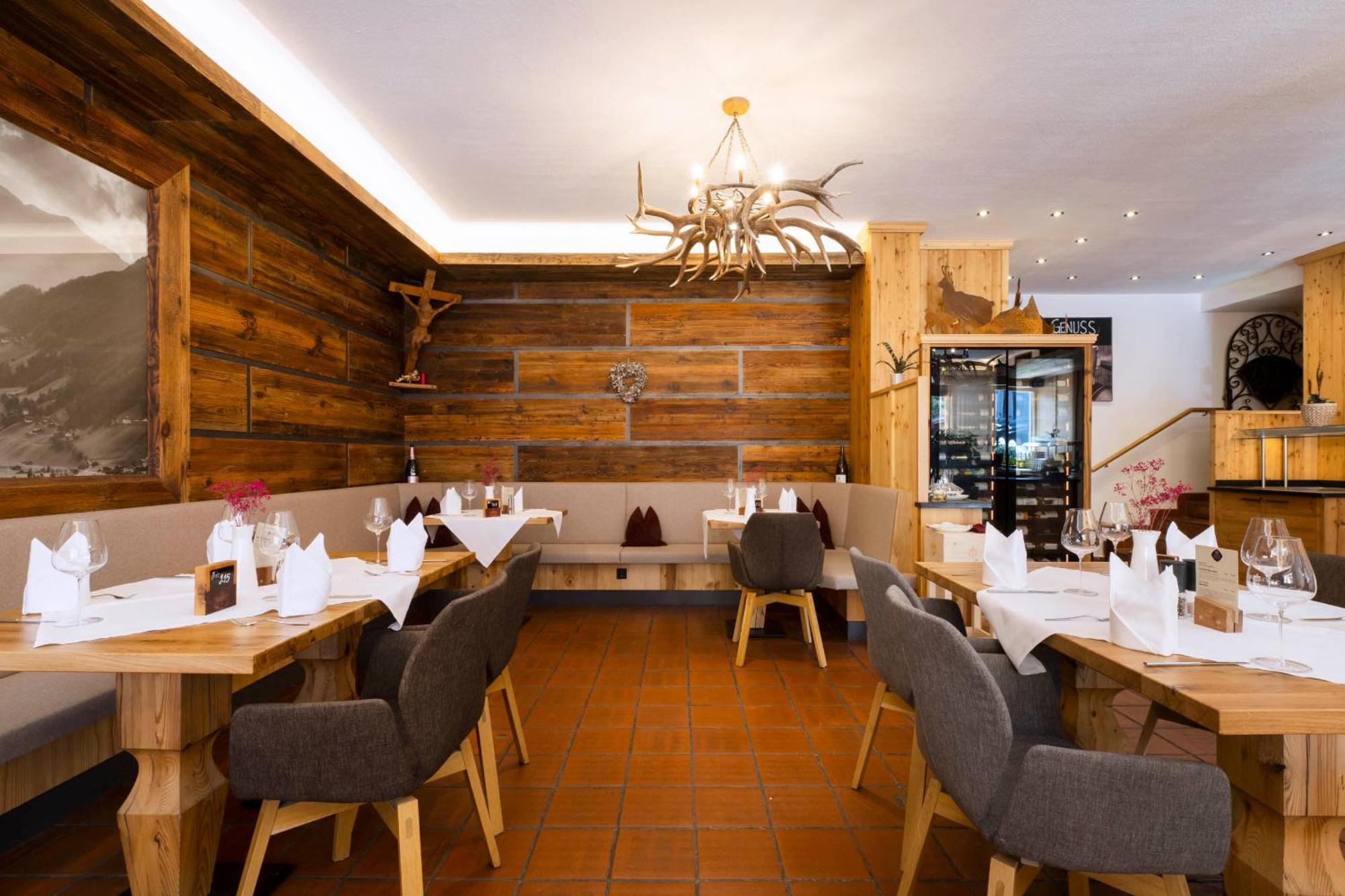Hotel Alpenstolz Mieders Bagian luar foto