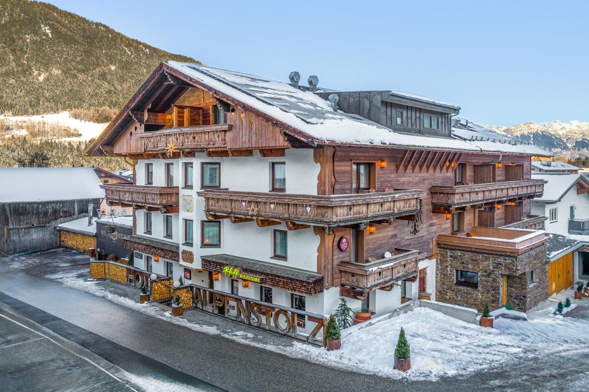 Hotel Alpenstolz Mieders Bagian luar foto