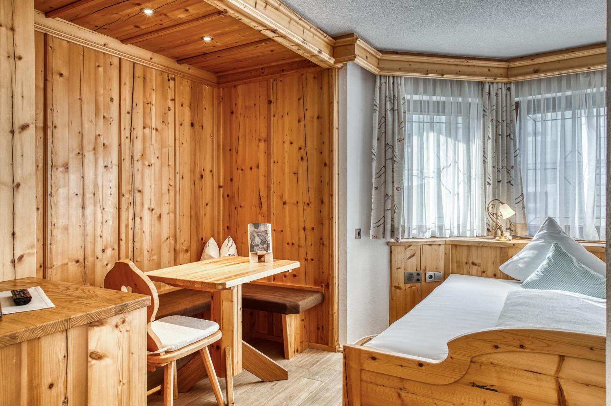 Hotel Alpenstolz Mieders Bagian luar foto