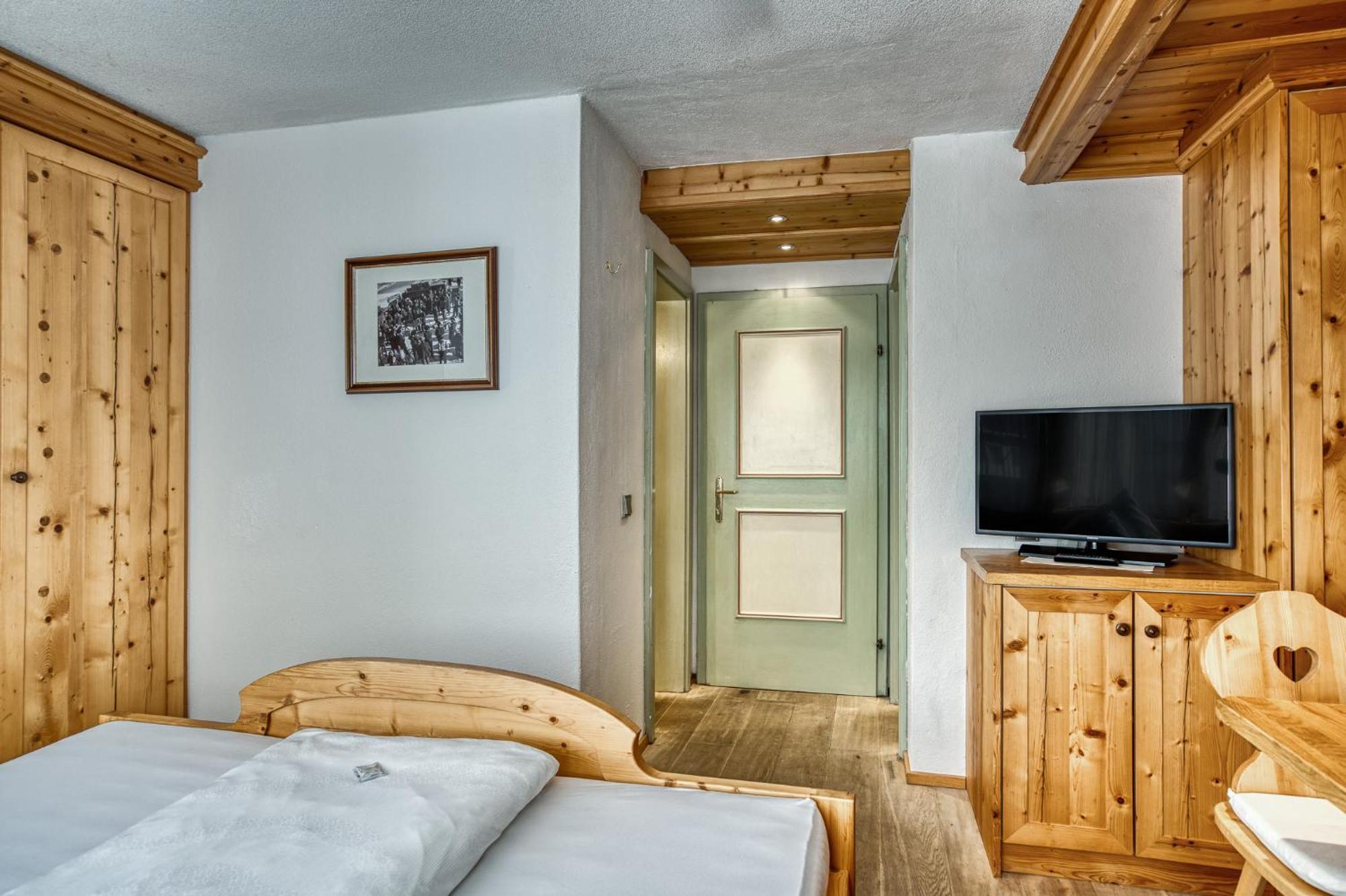 Hotel Alpenstolz Mieders Ruang foto