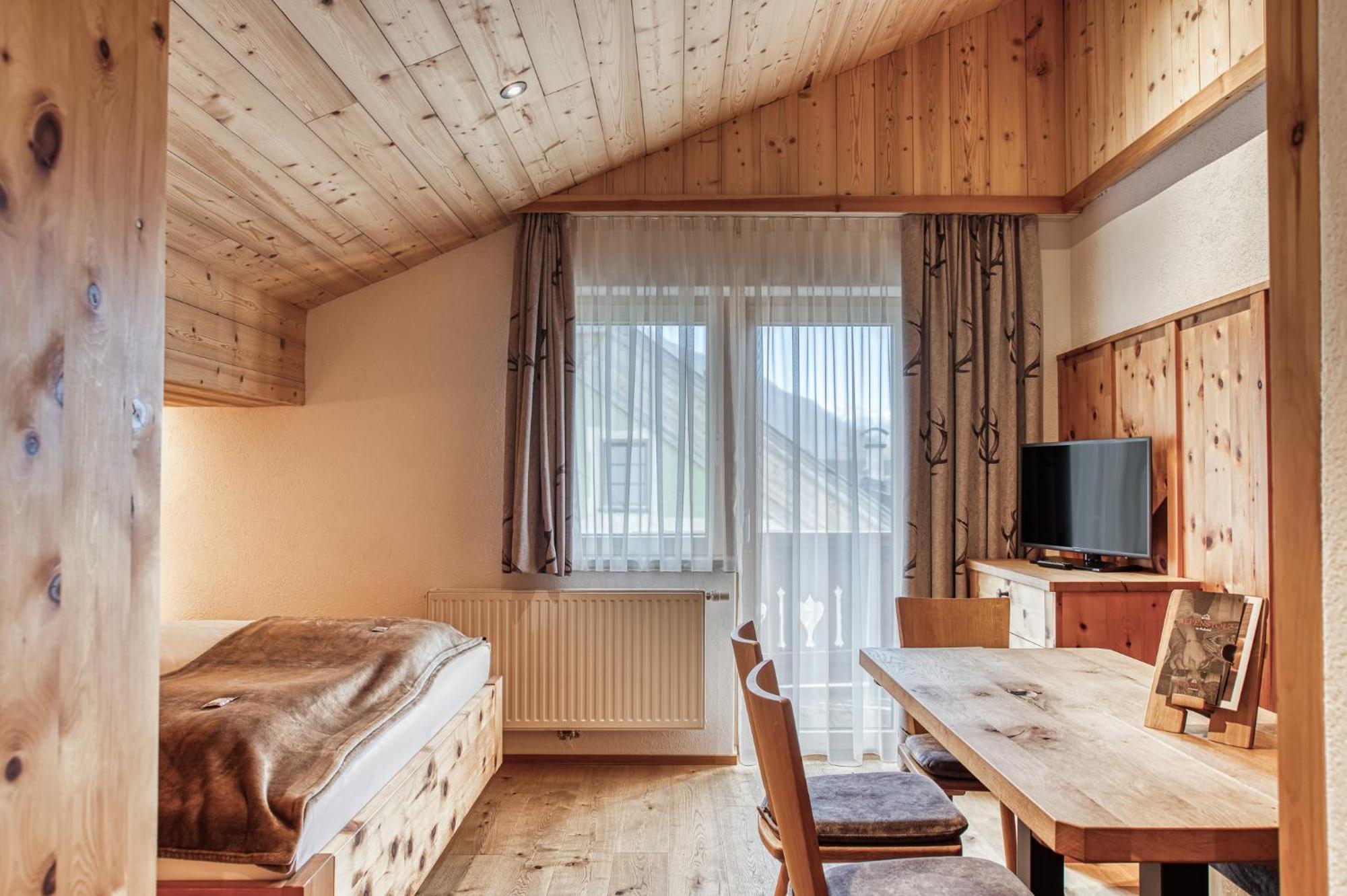 Hotel Alpenstolz Mieders Ruang foto