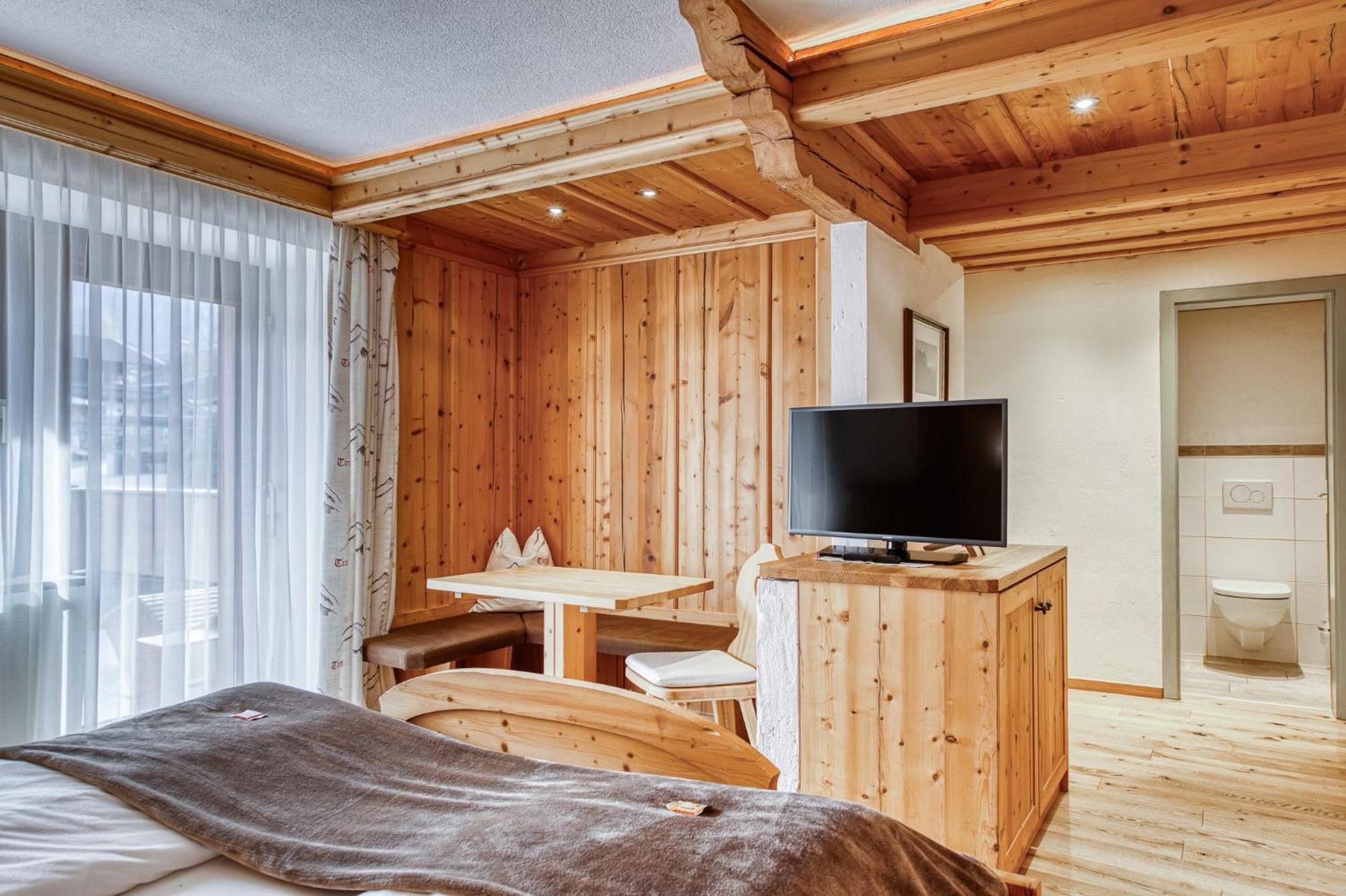 Hotel Alpenstolz Mieders Ruang foto
